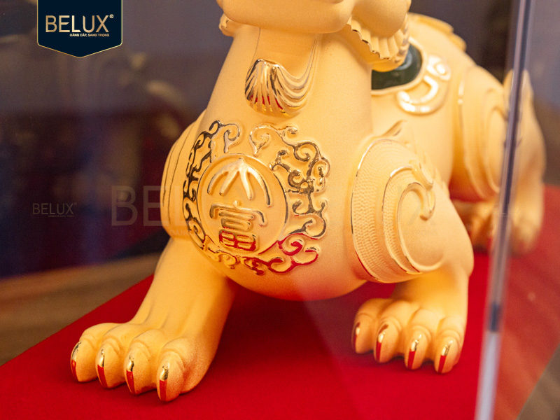 Tượng Tỳ Hưu dát vàng cát&nbsp;25x11x17.5cm